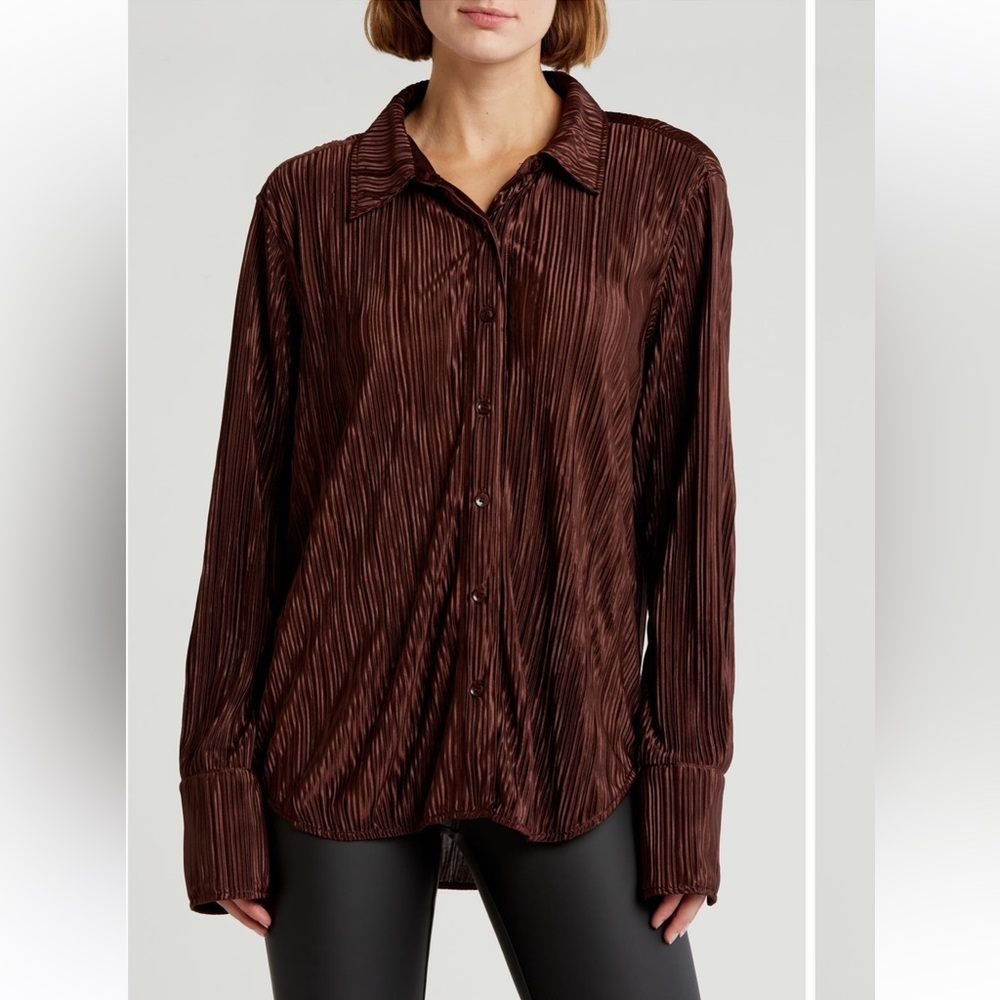 Good American Plisse Blouse - Dark Cacao.